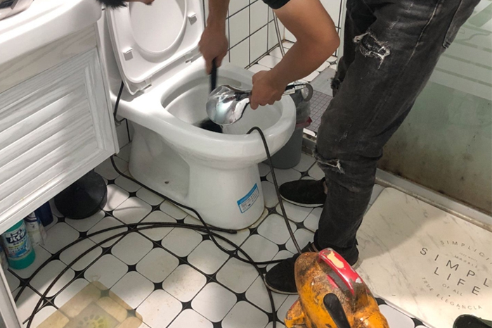 龙江镇疏通下水道