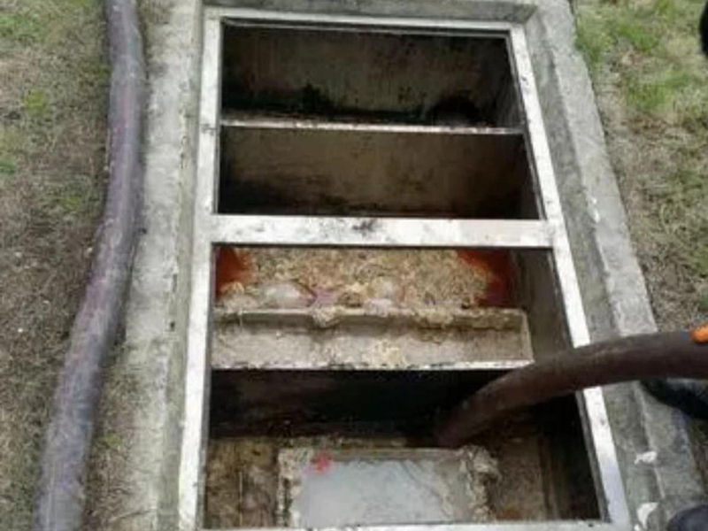 龙江镇隔油池清理